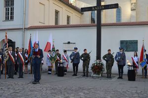 Uroczystość pod Krzyżem Katyńskim w Krakowie