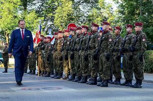 6 sierpnia 2019. Po złożeniu kwiatów przed Grobem Nieznanego Żołnierza kadrówka wyruszyła do Kielc