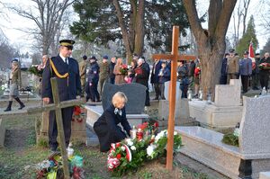 Uroczystość na cmentarzu w Tarnowie-Krzyżu. Fot. Janusz Ślęzak (IPN)