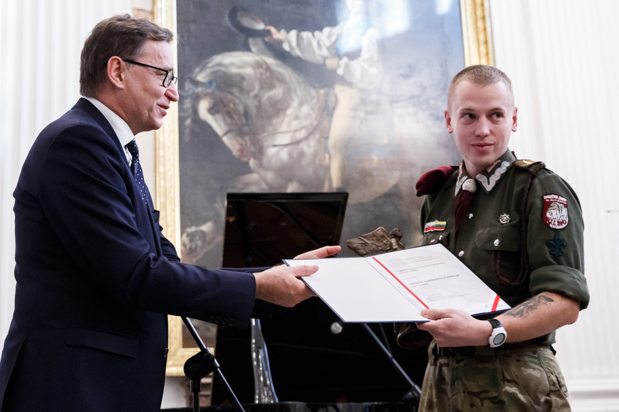 Phm. Gerard Tumasz ze Związku Harcerstwa Polskiego na Litwie i prezes IPN Jarosław Szarek – Warszawa, 22 października 2019. Fot. Sławek Kasper (IPN)