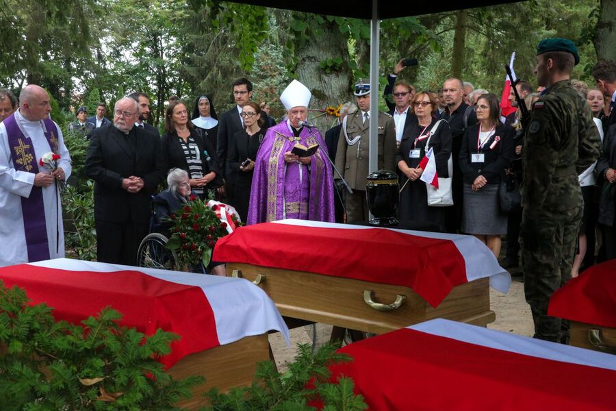 Pogrzeb polskich więźniarek KL Ravensbrück – Fürstenberg/Havel, 6 września 2022. Fot. Sławek Kasper (IPN)