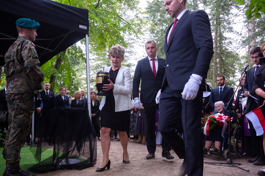 Uroczystości pogrzebowe polskich więźniarek KL Ravensbrück – Fürstenberg/ Havel, 6 września 2022. Fot. Sławek Kasper (IPN)