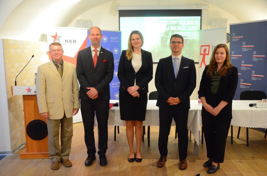 Dyskusja w NEB. Fot. IPN