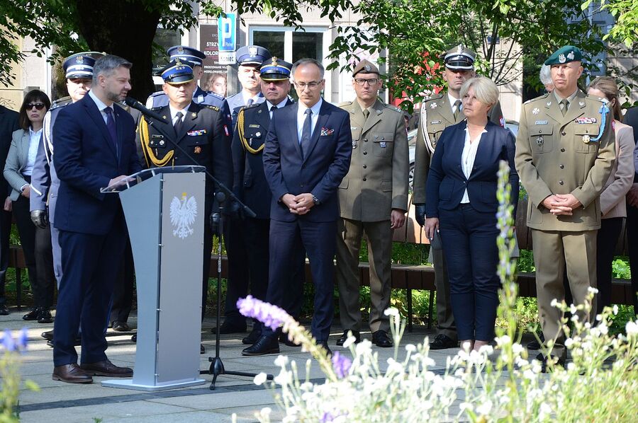 Uroczystość na pl. Axentowicza w Krakowie. Fot. Janusz Ślęzak (IPN)