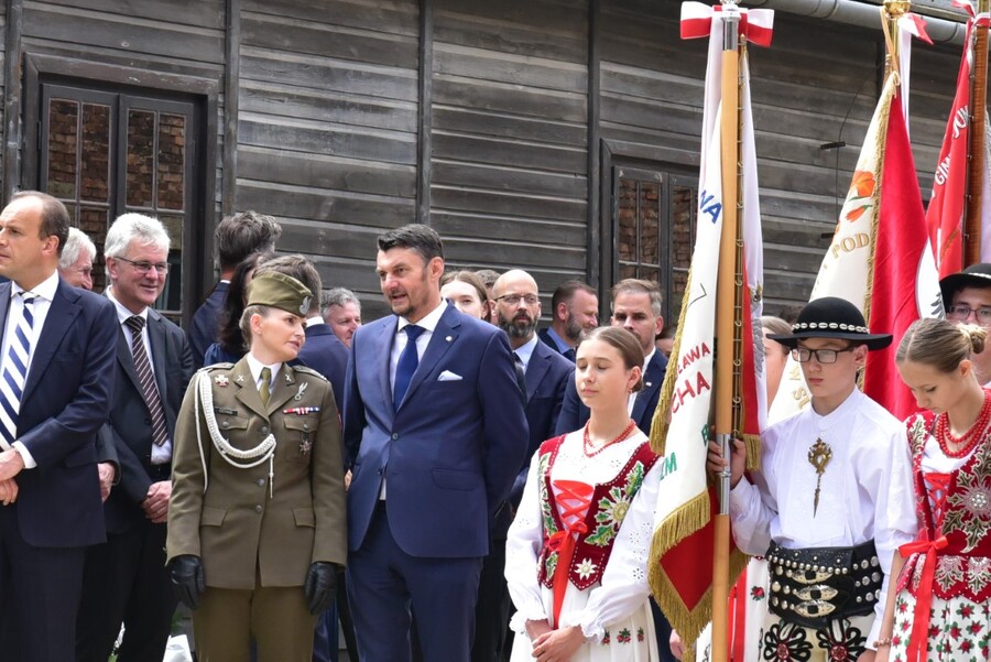 Uroczystości w Oświęcimiu. Fot. Żaneta Wierzgacz (IPN)