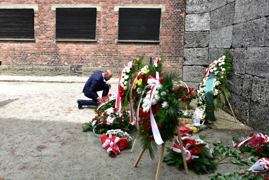 Uroczystości w Oświęcimiu. Fot. Żaneta Wierzgacz (IPN)