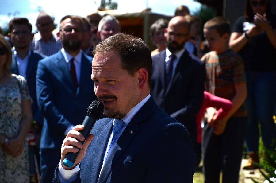 W Jabłonce odsłonięto tablicę kurierów Polskiego Państwa Podziemnego. Fot. Janusz Ślęzak (IPN)