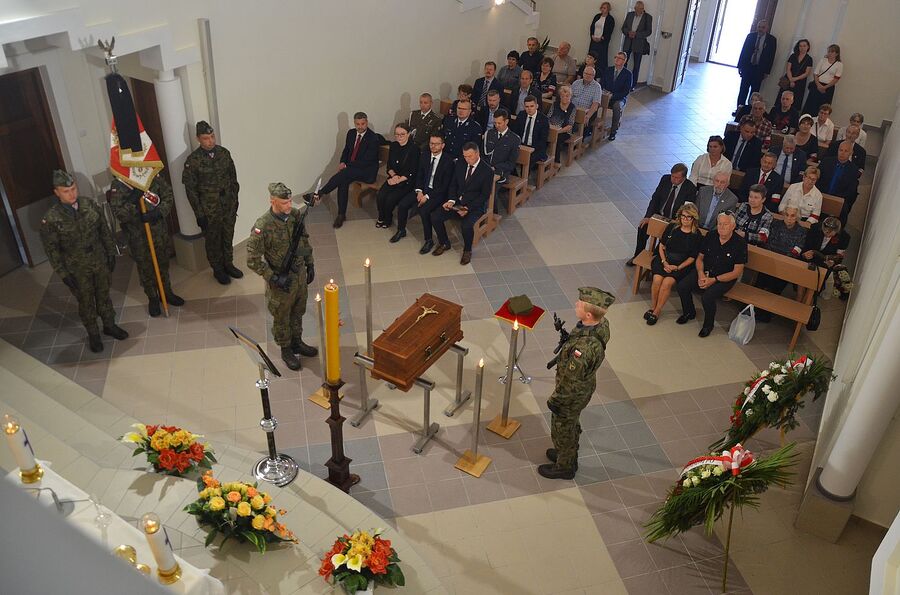 Wadowice. Uroczystości pogrzebowe Mariana Misiaka, Żołnierza Wyklętego. Fot. Janusz Ślęzak (IPN)