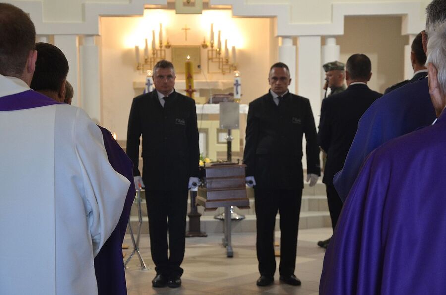 Wadowice. Uroczystości pogrzebowe Mariana Misiaka, Żołnierza Wyklętego. Fot. Janusz Ślęzak (IPN)