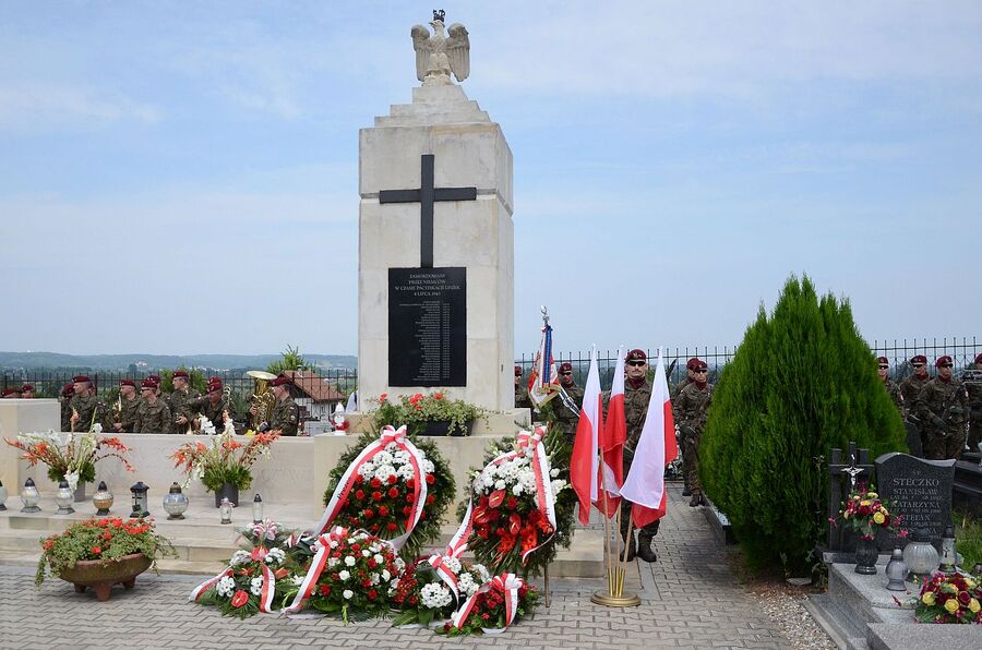 Liszki. Uroczystości w Dniu Walki i Męczeństwa Wsi Polskiej. Fot. Janusz Ślęzak (IPN)