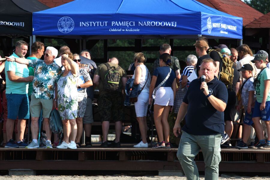 Przystanek Żywej Historii na Pustyni Błędowskiej. Fot. Filip Musiał (IPN)