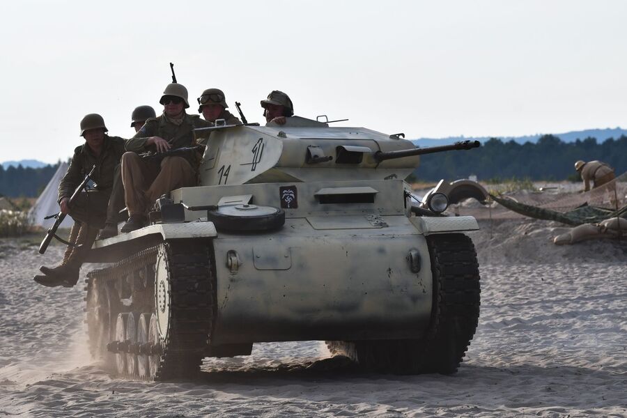 Przystanek Żywej Historii na Pustyni Błędowskiej. Fot. Filip Musiał (IPN)