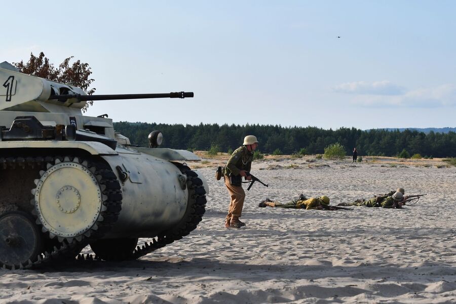 Przystanek Żywej Historii na Pustyni Błędowskiej. Fot. Filip Musiał (IPN)