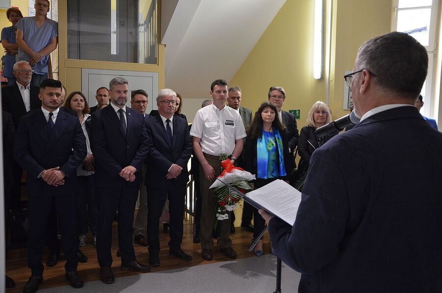 Jaroszowiec. Uroczystość odsłonięcia tablicy poświęconej Ignacemu Mościckiemu. Fot. Janusz Ślęzak (IPN)