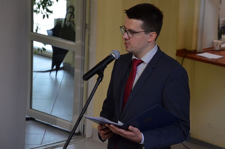 Jaroszowiec. Uroczystość odsłonięcia tablicy poświęconej Ignacemu Mościckiemu. Fot. Janusz Ślęzak (IPN)