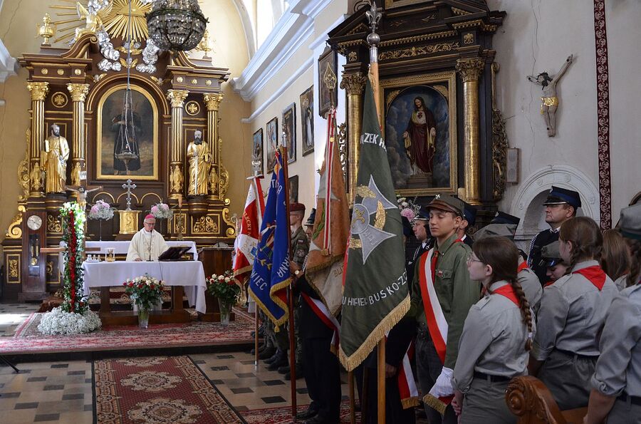 Uroczystości ku czci ofiary niemieckiej zbrodni w Danielniku. Fot. Janusz Ślęzak (IPN)