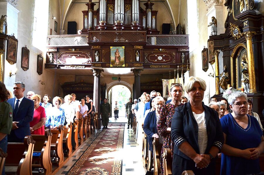 Uroczystości ku czci ofiary niemieckiej zbrodni w Danielniku. Fot. Janusz Ślęzak (IPN)