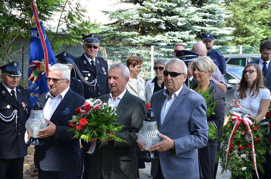 Uroczystości ku czci ofiary niemieckiej zbrodni w Danielniku. Fot. Janusz Ślęzak (IPN)