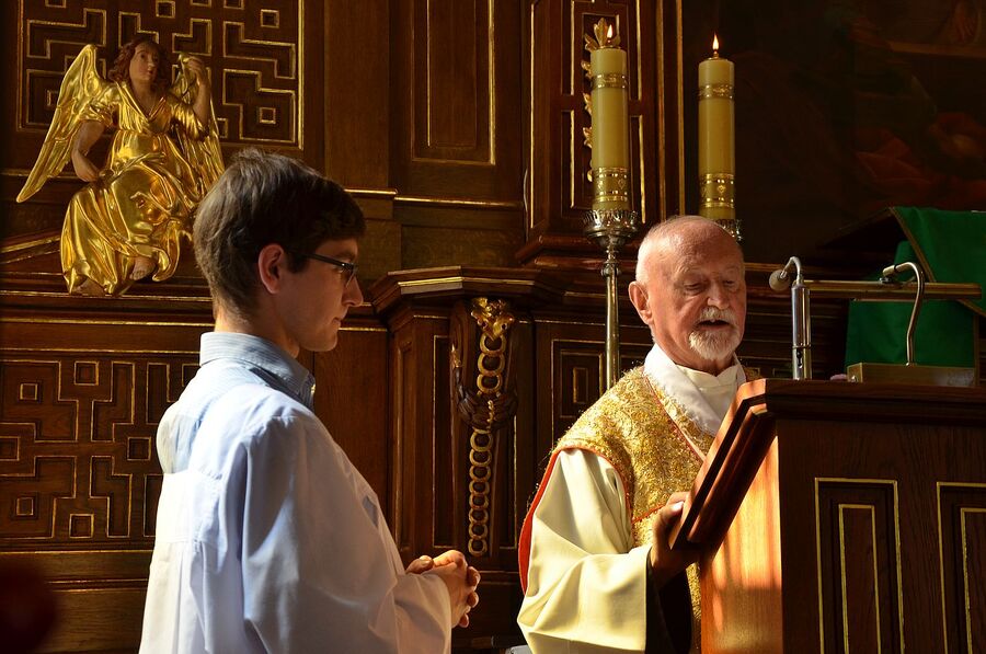 Krakowski IPN wyremontował groby powstańców warszawskich na cmentarzu Rakowickim. Fot. Janusz Ślęzak (IPN)
