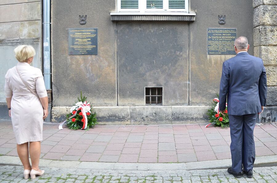 IPN odnowił tablicę poświęconą gen. Rostworowskiemu. Fot. Janusz Ślęzak (IPN)