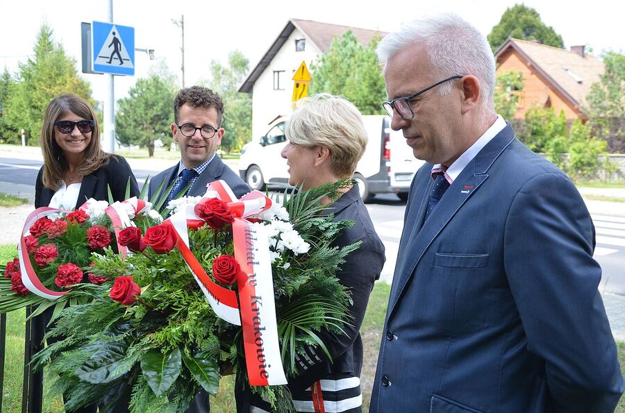 Uczciliśmy ofiary niemieckiej pacyfikacji wsi Zarzecze. Fot. Janusz Ślęzak (IPN)