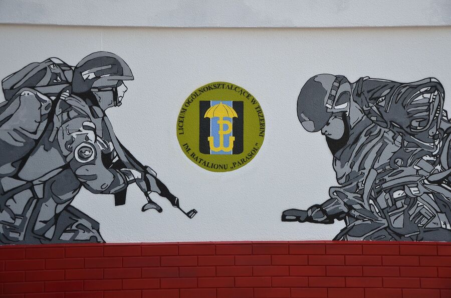 W Trzebini odsłonięto mural z sylwetką ppłk. Zbigniewa Rylskiego. Fot. Janusz Ślęzak (IPN)
