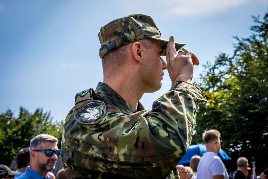 Uroczystość w hołdzie ks. Gurgaczowi i żołnierzom PPAN. Fot. Agnieszka Masłowska (IPN)