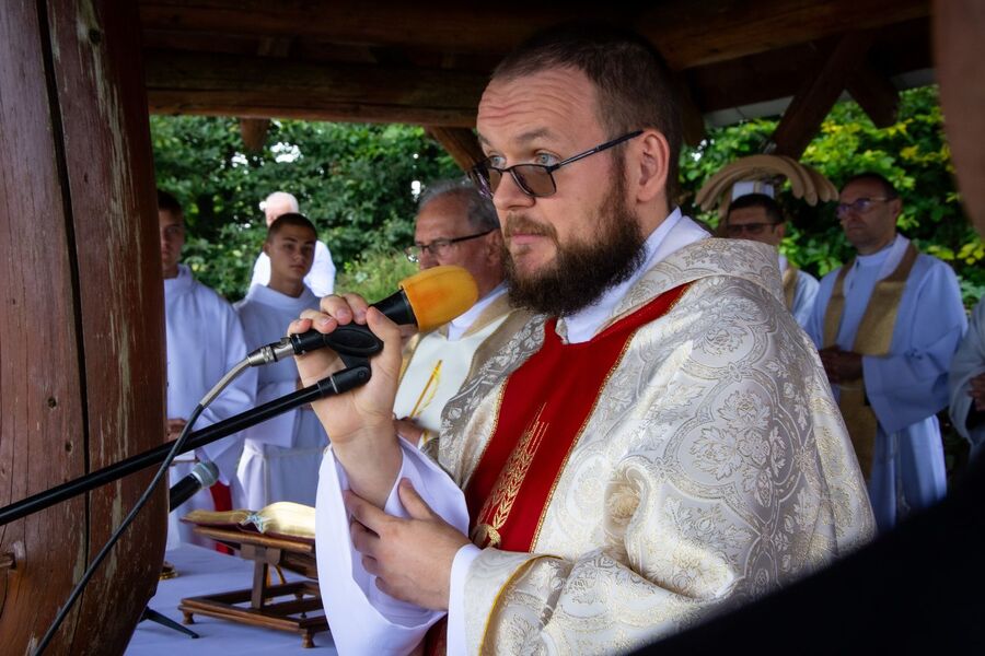 Uroczystość w hołdzie ks. Gurgaczowi i żołnierzom PPAN. Fot. Agnieszka Masłowska (IPN)