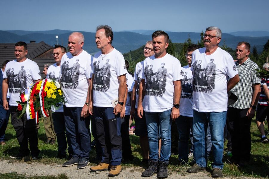 Uroczystość w hołdzie ks. Gurgaczowi i żołnierzom PPAN. Fot. Agnieszka Masłowska (IPN)
