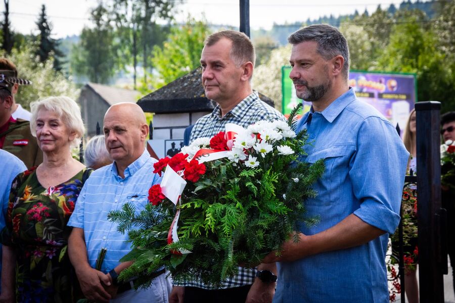 Uroczystość w hołdzie ks. Gurgaczowi i żołnierzom PPAN. Fot. Agnieszka Masłowska (IPN)