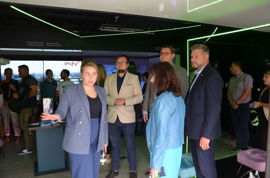 Mobilny Przystanek Historia Przyszłości w Myślenicach. Fot. Janusz Ślęzak (IPN)