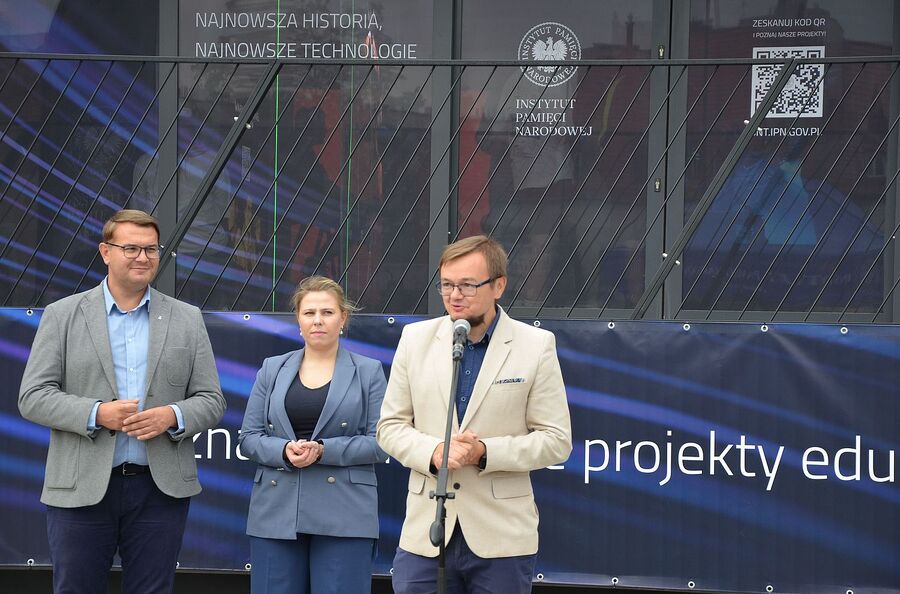 Mobilny Przystanek Historia Przyszłości w Myślenicach. Fot. Janusz Ślęzak (IPN)