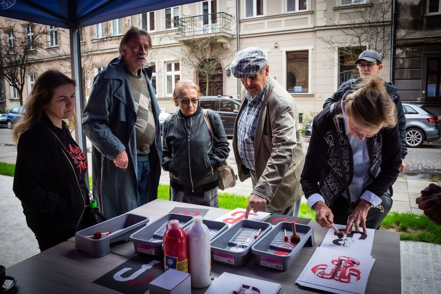 Zwiedzanie nowej siedziby Oddziału IPN w Krakowie. Fot. Agnieszka Masłowska (IPN)
