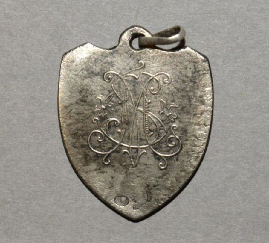 Ryngraf odnaleziony przy szczątkach Edwarda Szwejkowskiego „Łotra”. Fot. Agnieszka Żydzik-Białek