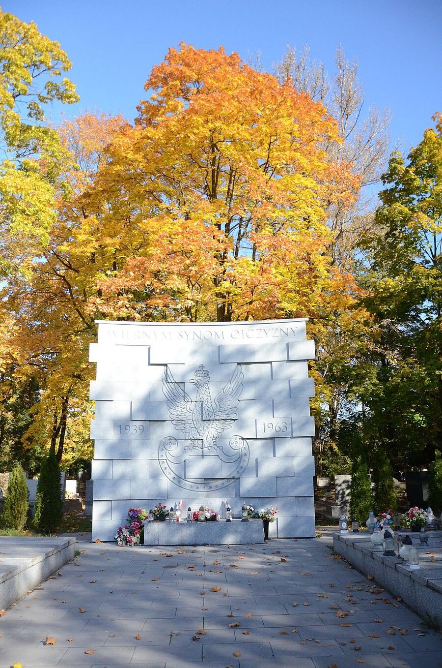 Pomnik na kwaterze wojennej cmentarza Rakowickiego w Krakowie. Fot. Janusz Ślęzak (IPN)