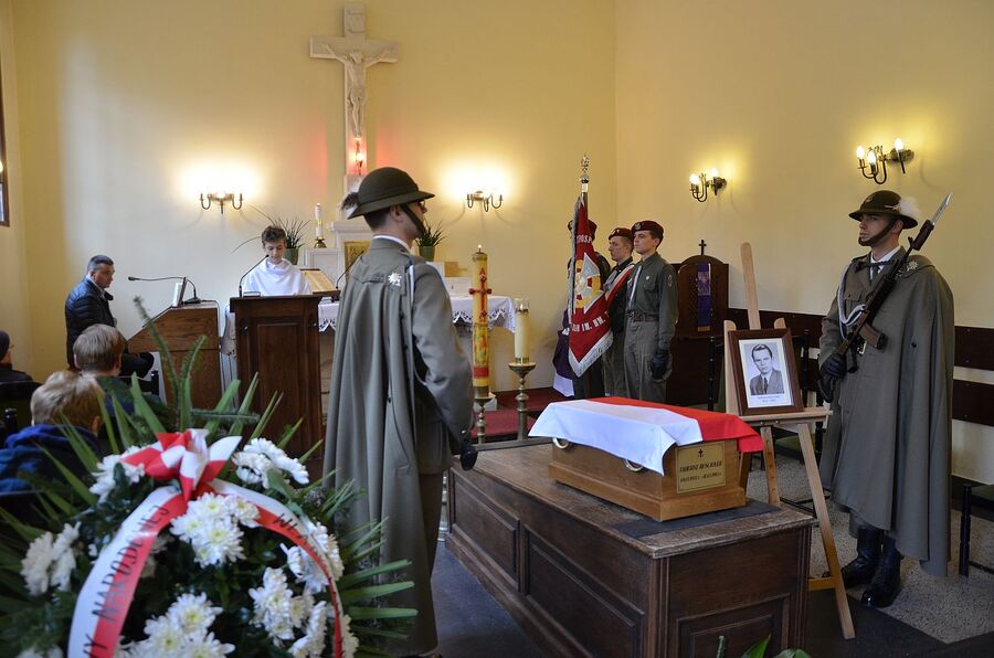 Uroczystości pogrzebowe Tadeusza Kościółka w Krakowie. Fot. Janusz Ślęzak (IPN)