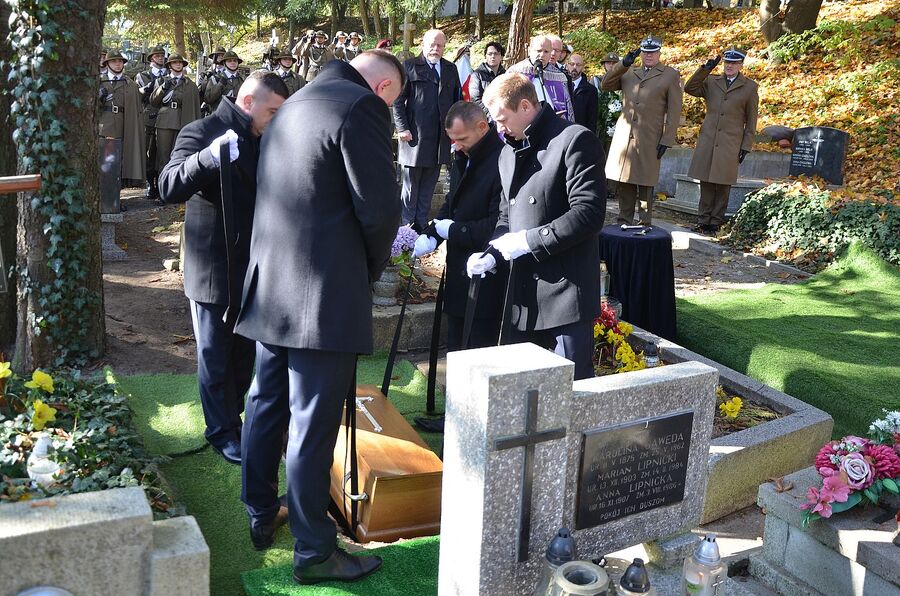 Uroczystości pogrzebowe Tadeusza Kościółka w Krakowie. Fot. Janusz Ślęzak (IPN)