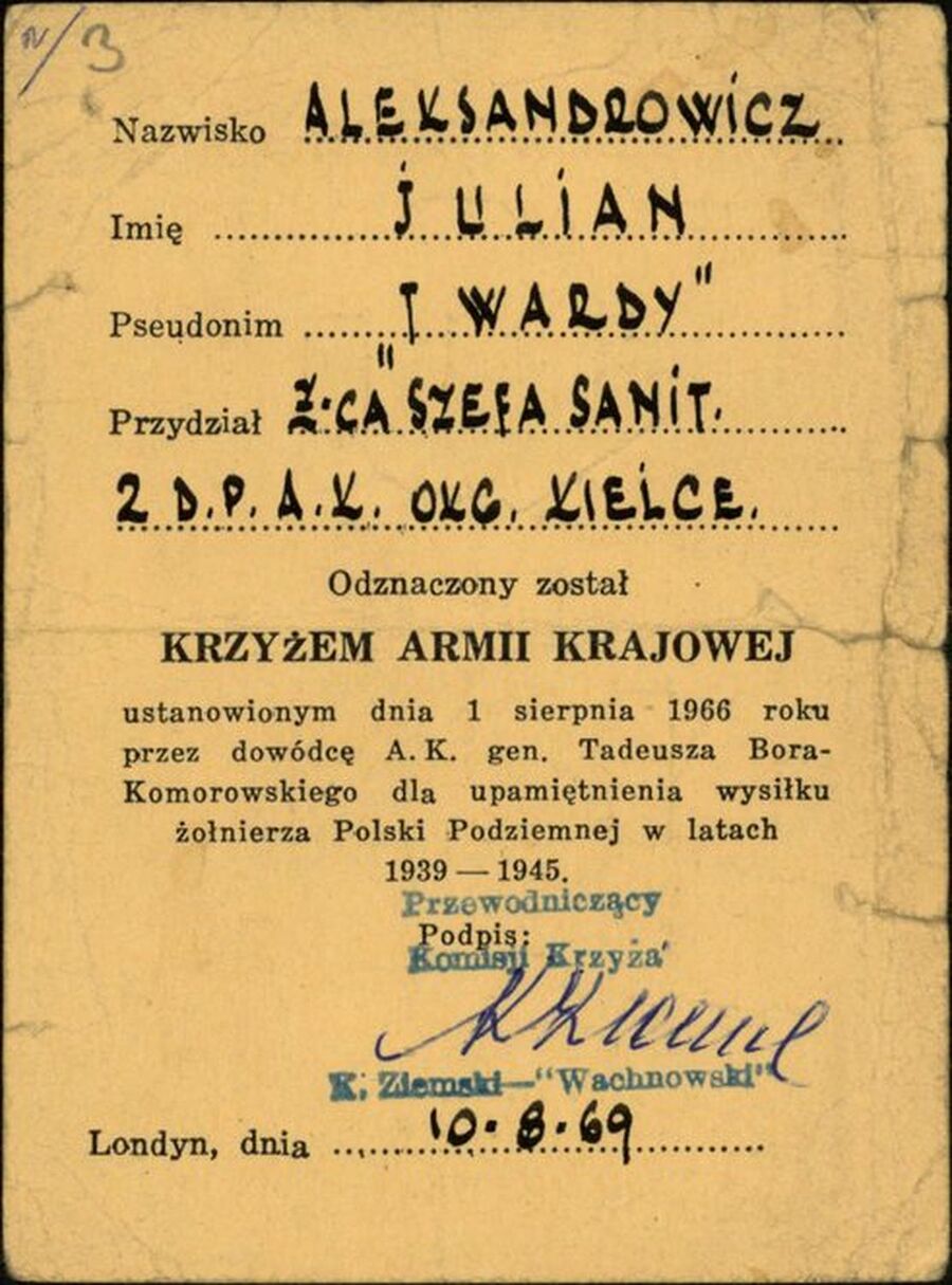 Legitymacja Krzyża AK (Londyn, 1969). Dok. ze zbiorów IPN