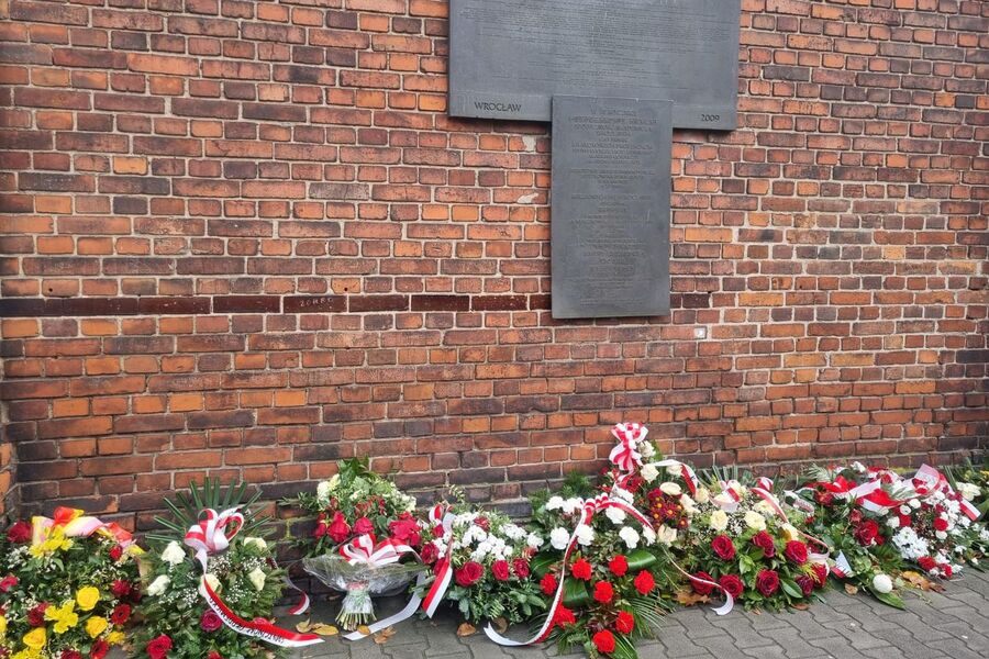 Uczestnicy wyprawy akademickiej „Śladami Sonderaktion Krakau” we Wrocławiu. Fot. IPN