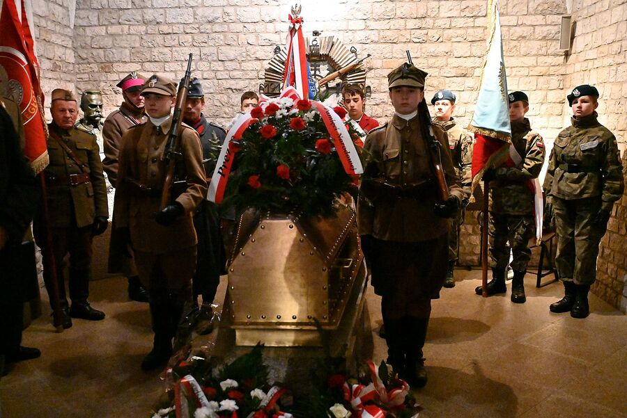 Uroczystości poświęcone marszałkom Piłsudskiemu i Rydzowi-Śmigłemu. Fot. Janusz Ślęzak (IPN)