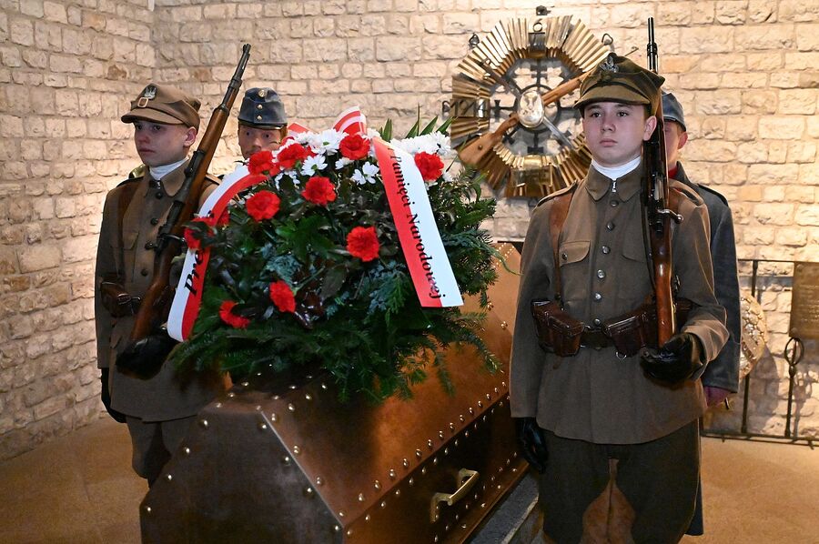 Uroczystości poświęcone marszałkom Piłsudskiemu i Rydzowi-Śmigłemu. Fot. Janusz Ślęzak (IPN)