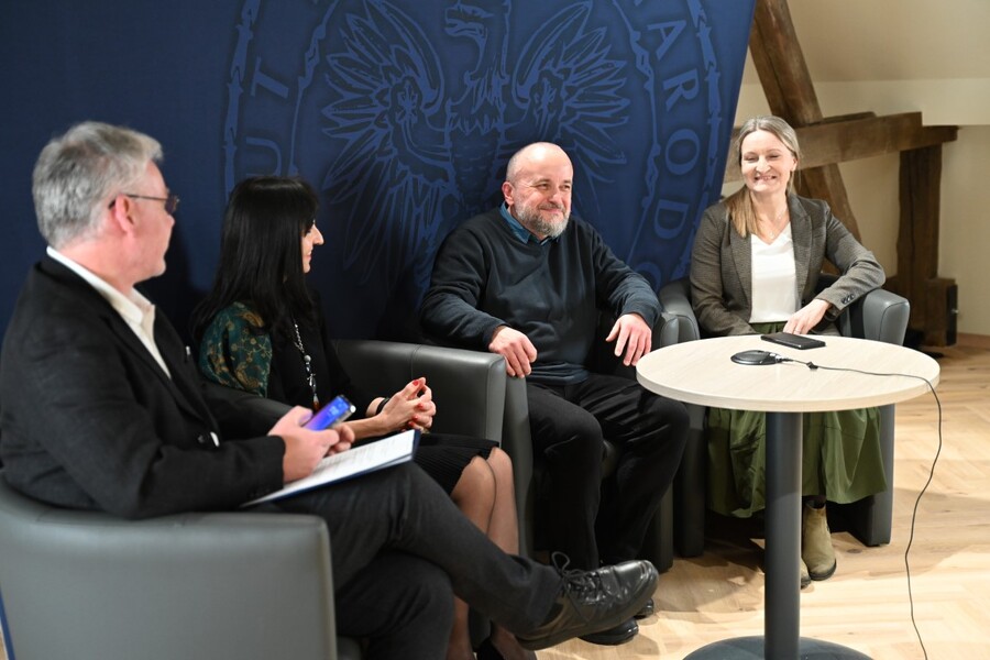 Prowokacja na Chłodnej. Dyskusja w 40. rocznicę śmierci ks. Jerzego Popiełuszki. Fot. Żaneta Wierzgacz (IPN)