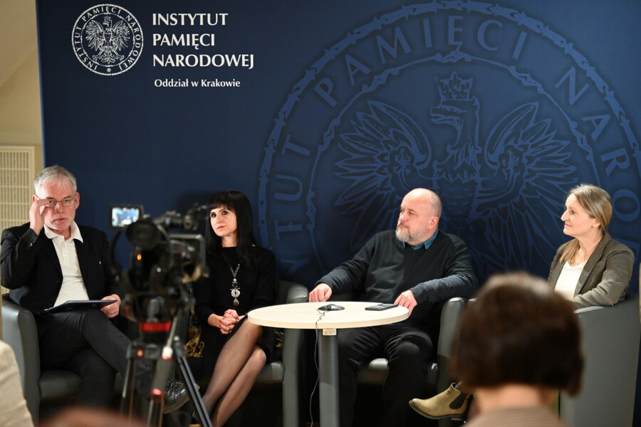 Prowokacja na Chłodnej. Dyskusja w 40. rocznicę śmierci ks. Jerzego Popiełuszki. Fot. Żaneta Wierzgacz (IPN)