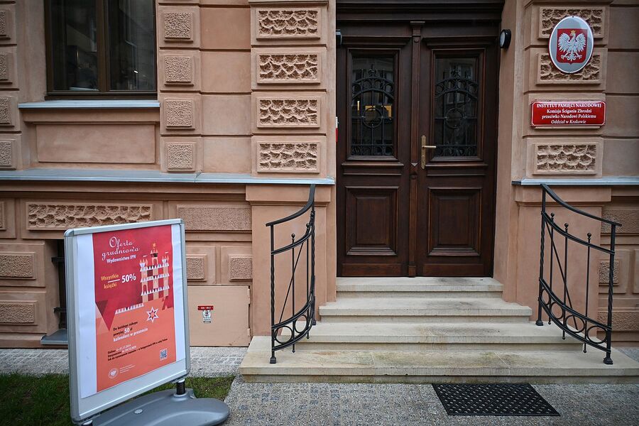 Wystawy przed budynkiem krakowskiego oddziału IPN. Fot. Janusz Ślęzak (IPN)