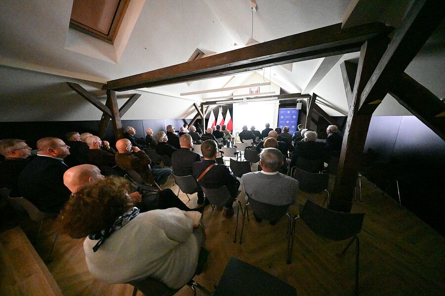 Kraków. Pokaz filmu oraz dyskusja o idei Krzyża Wolności i Solidarności. Fot. Janusz Ślęzak (IPN)