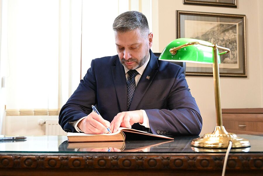 W Nowym Sączu odsłonięto tablicę gen. Wieniawy-Długoszowskiego. Fot. Janusz Ślęzak (IPN)