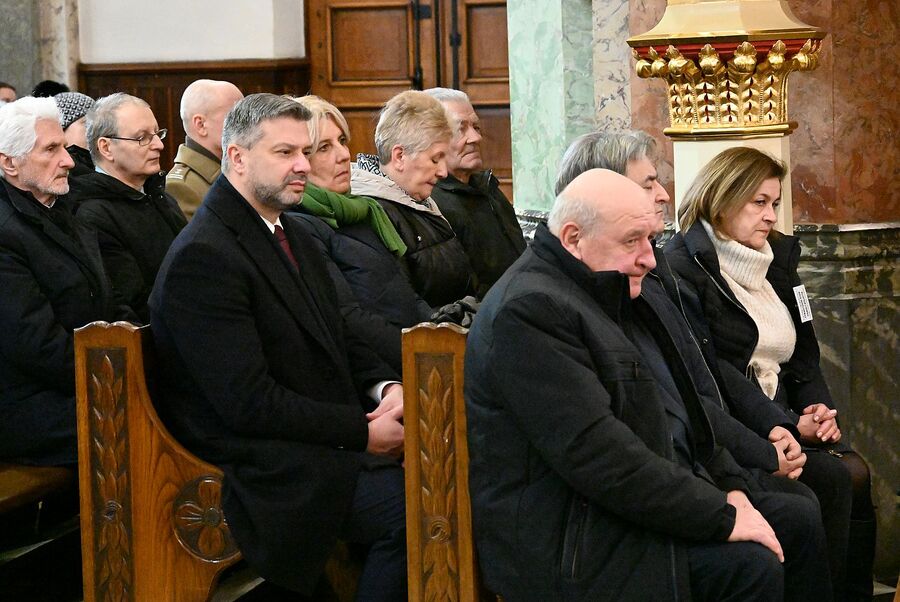 Uroczystości pogrzebowe kpt. Wacława Szaconia „Czarnego”. Fot. Janusz Ślęzak (IPN)