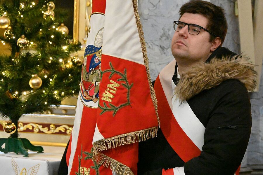 Uroczystości pogrzebowe kpt. Wacława Szaconia „Czarnego”. Fot. Janusz Ślęzak (IPN)