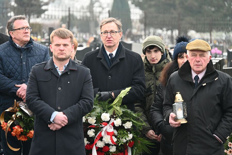 Uroczystości pogrzebowe kpt. Wacława Szaconia „Czarnego”. Fot. Janusz Ślęzak (IPN)