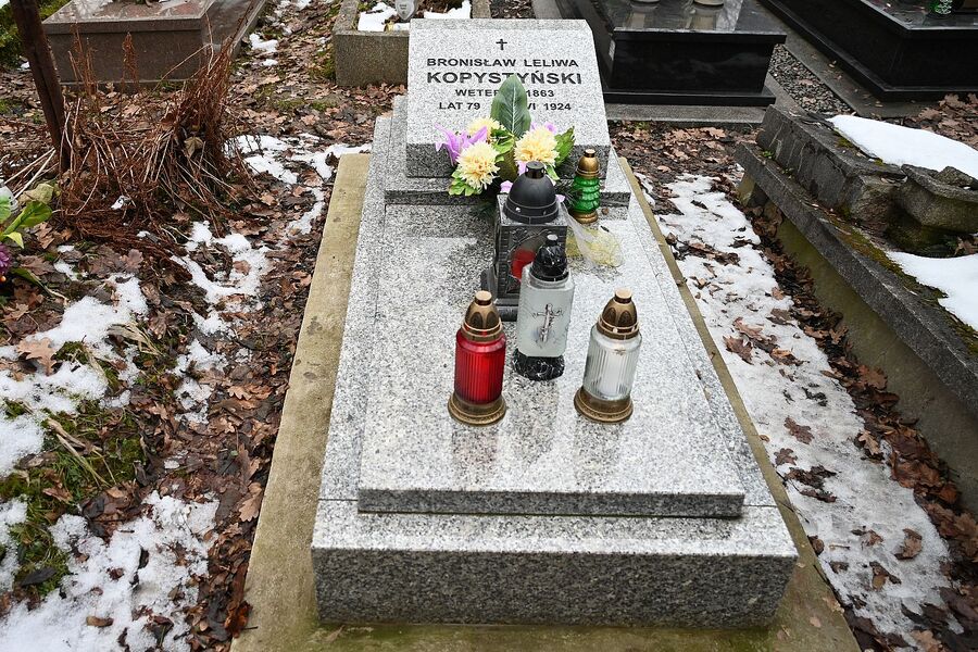 Odnowiony przez IPN grób powstańca styczniowego Bronisława Kopystyńskiego. Fot. Janusz Ślęzak (IPN)